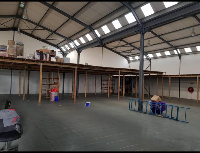 800M² WAREHOUSE TO LET IN KILLARNEY GARDENS